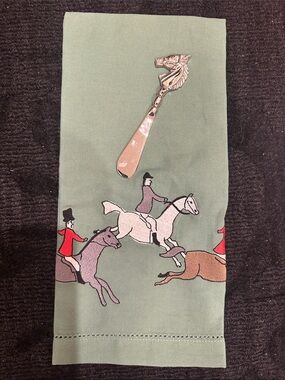 Pomegranate Brand Equestrian Tea Towel with Equine Silver Spreader.       New